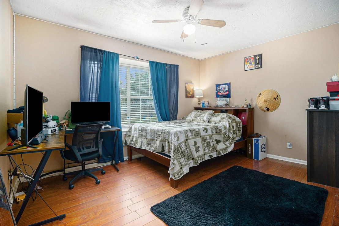 Photo of 2512 Sawyer Drive