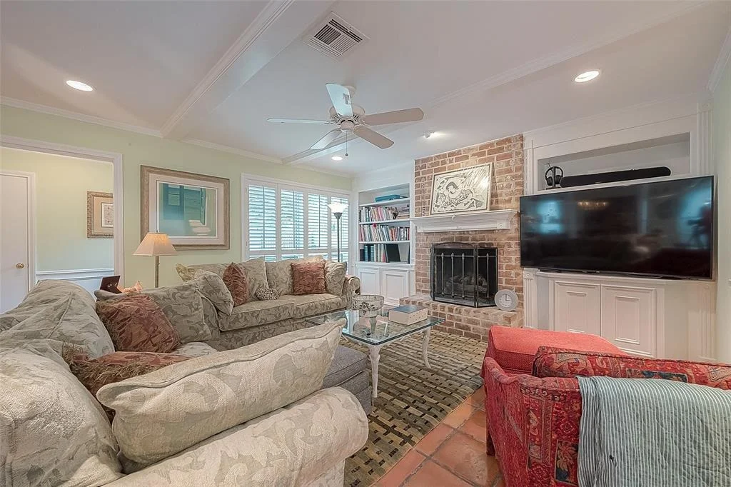 Photo of 2515 Briarpark Drive