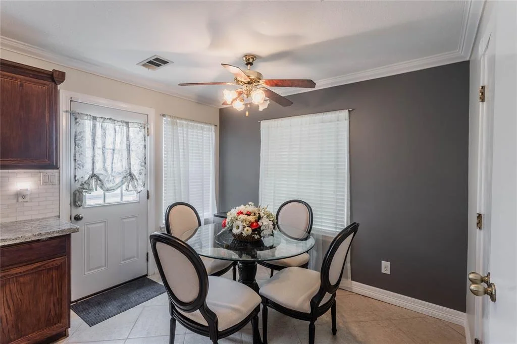 Photo of 6918 River Road