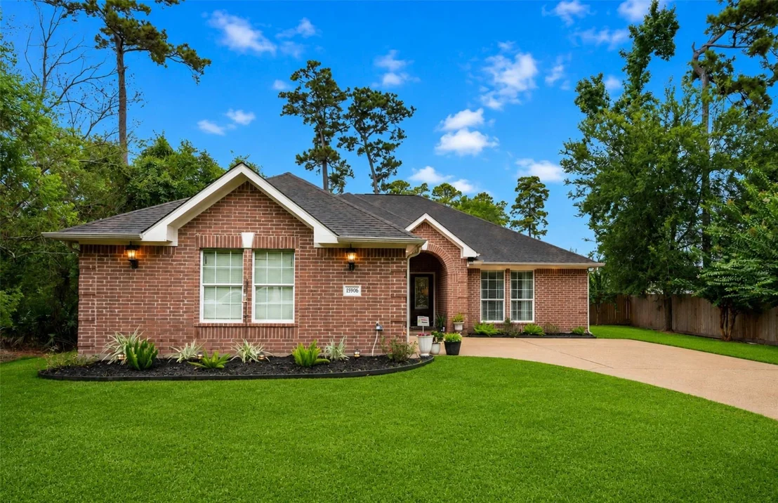 Photo of 15906 Dunes Drive