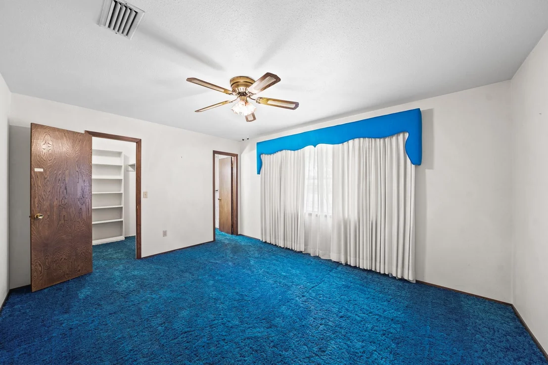 Photo of 1204 Live Oak Lane