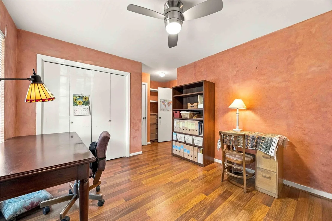 Photo of 6002 Saxon Drive