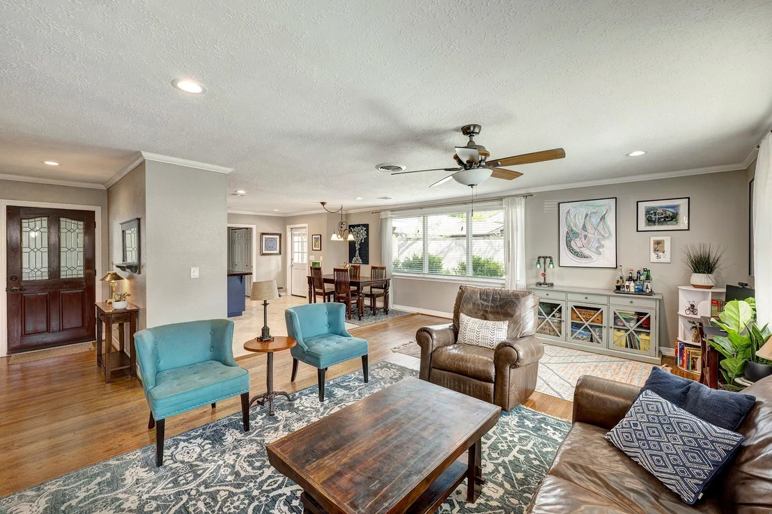 Photo of 722 Azaleadell Drive