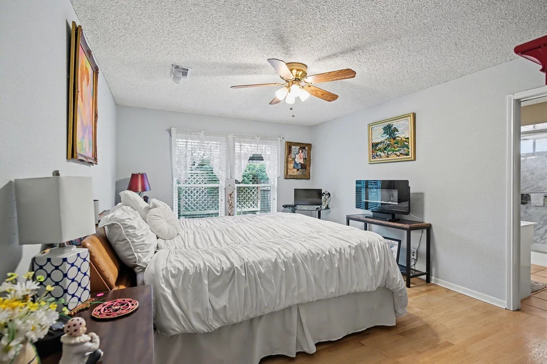 Photo of 2903 Fontana Drive