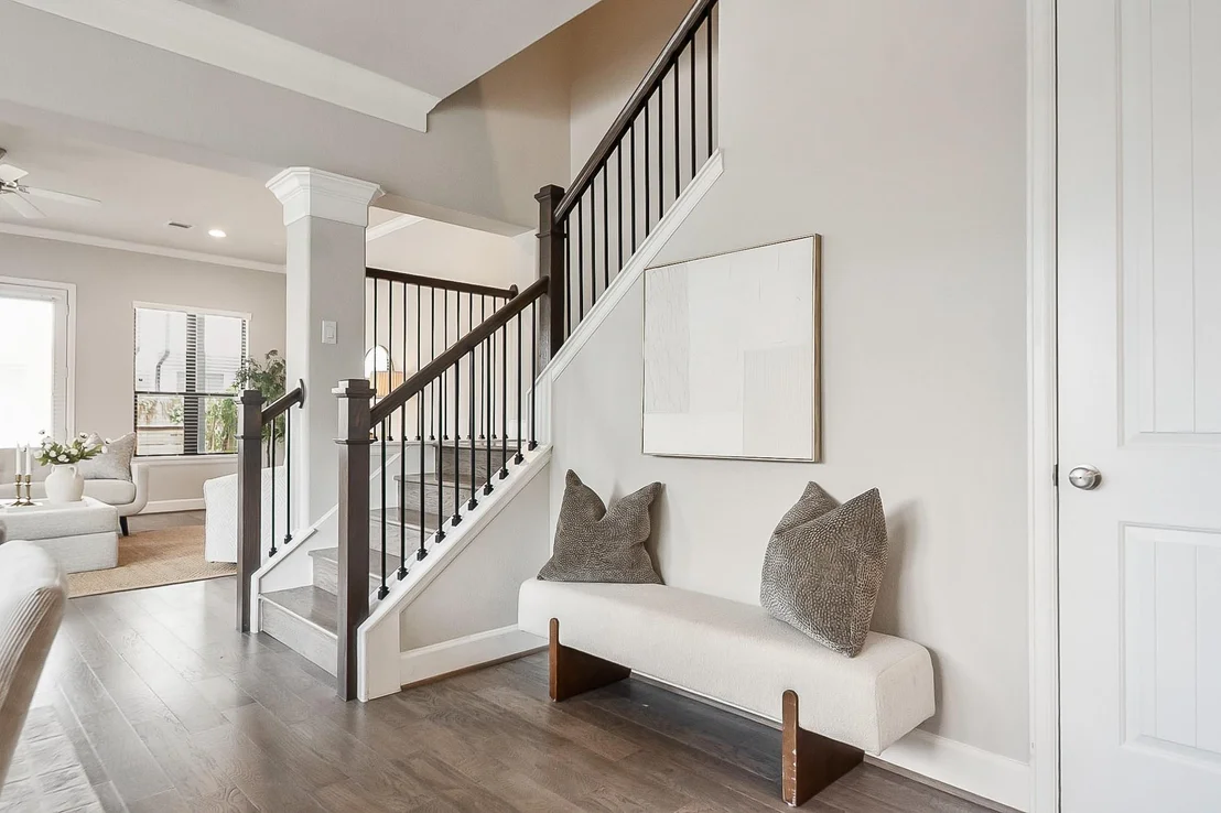 Photo of 5328 Larkin Street