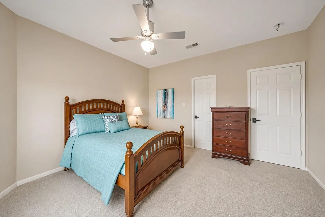 Photo of 318 Bayshore Drive