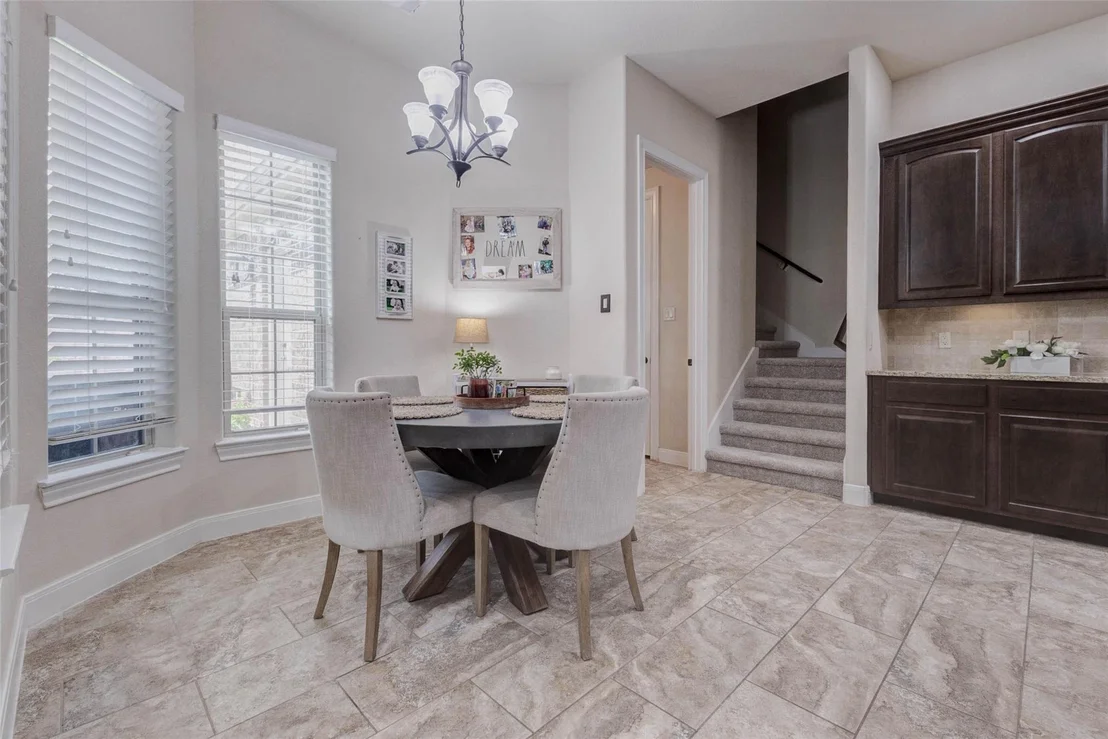 Photo of 4915 Westchester Drive