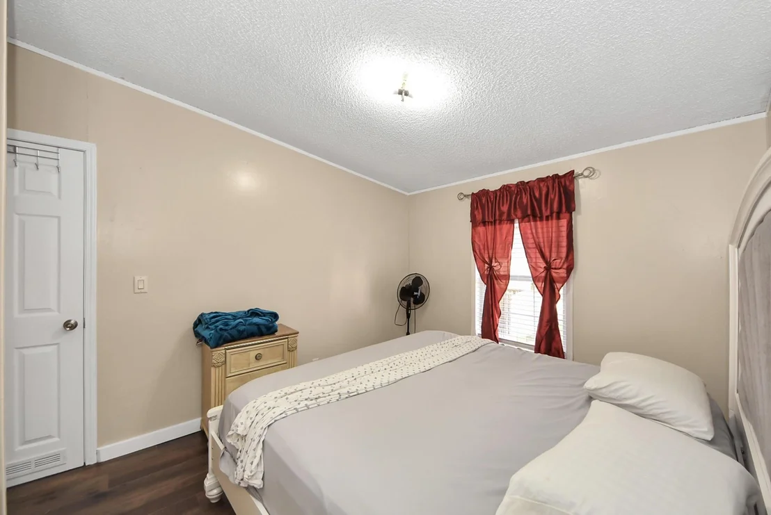 Photo of 26090 Cornwall