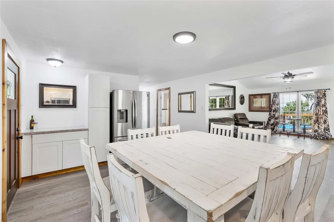 Photo of 3843 Simon Road
