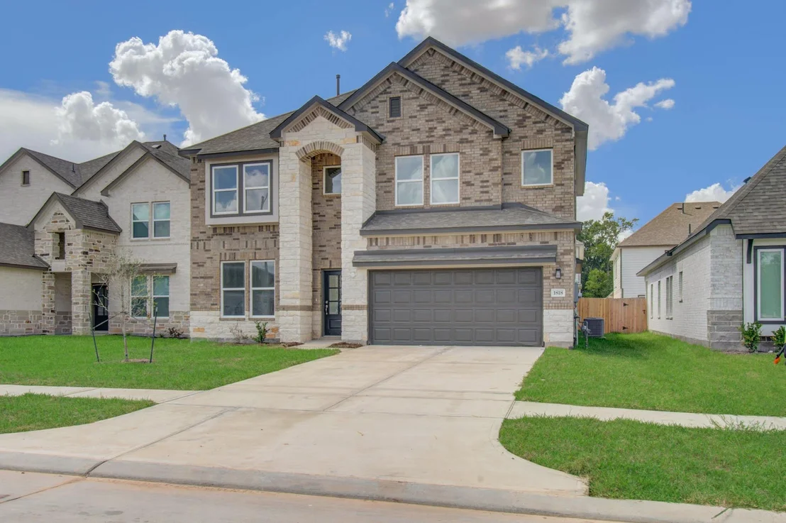 Photo of 1818 Applewood Court