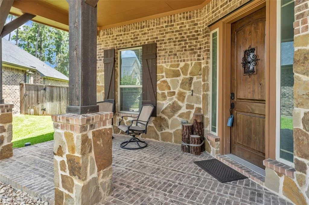 Photo of 203 Gaillardia Court