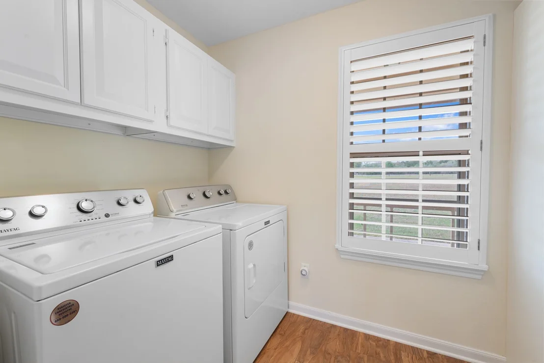 Photo of 1635 Lakeview Drive