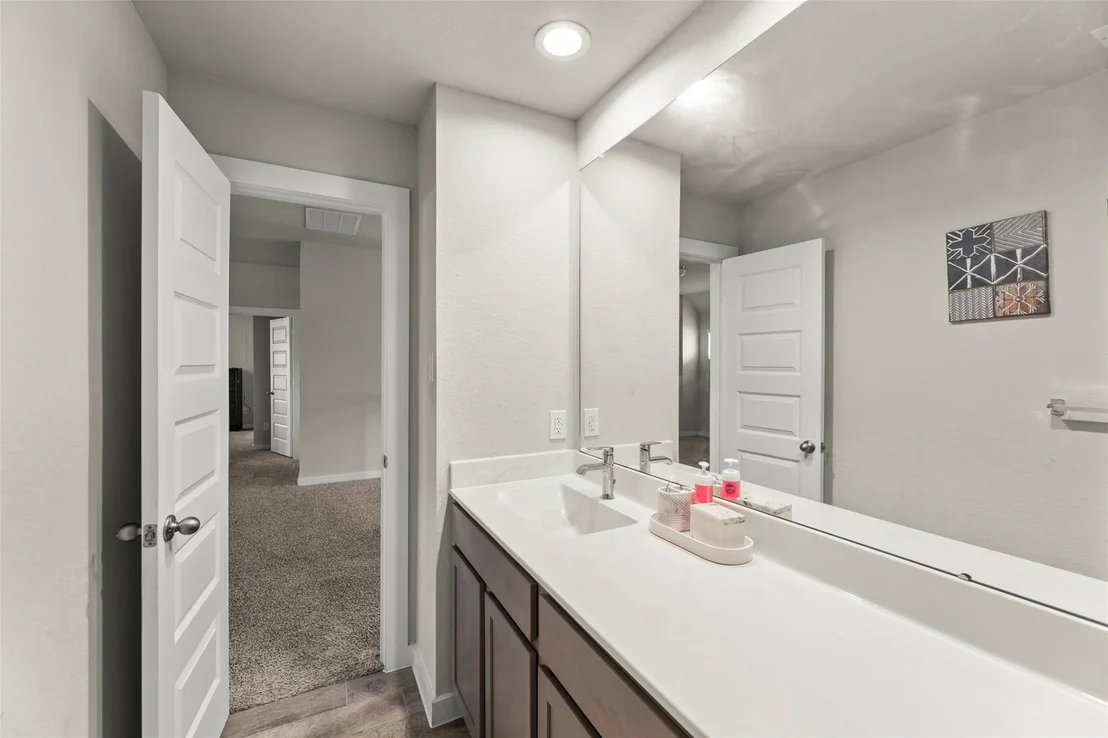 Photo of 2927 Neem Tree Lane