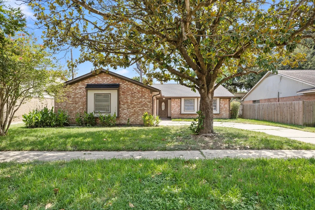 Photo of 16523 Loch Maree Lane