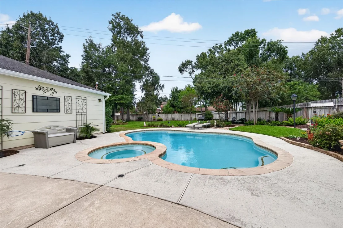 Photo of 4127 Manorfield Drive