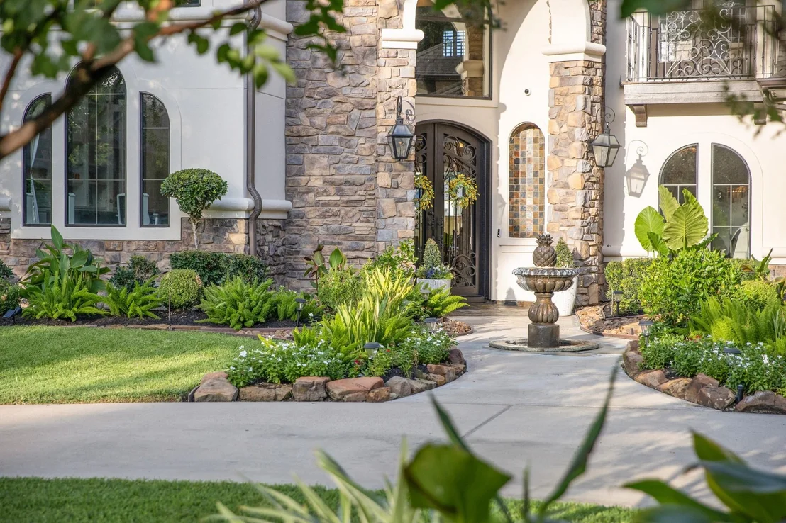 Photo of 17108 Lakeway Park