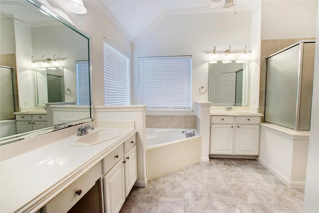 Photo of 3327 River Bend Drive