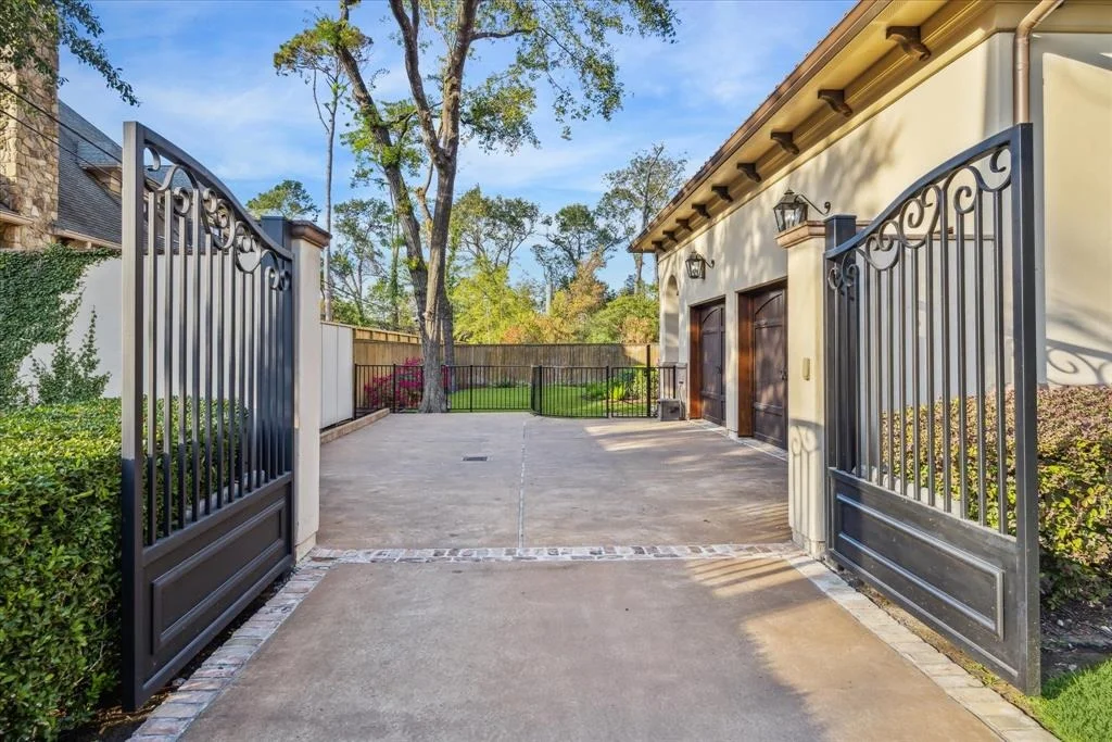 Photo of 1303 Pine Chase Drive