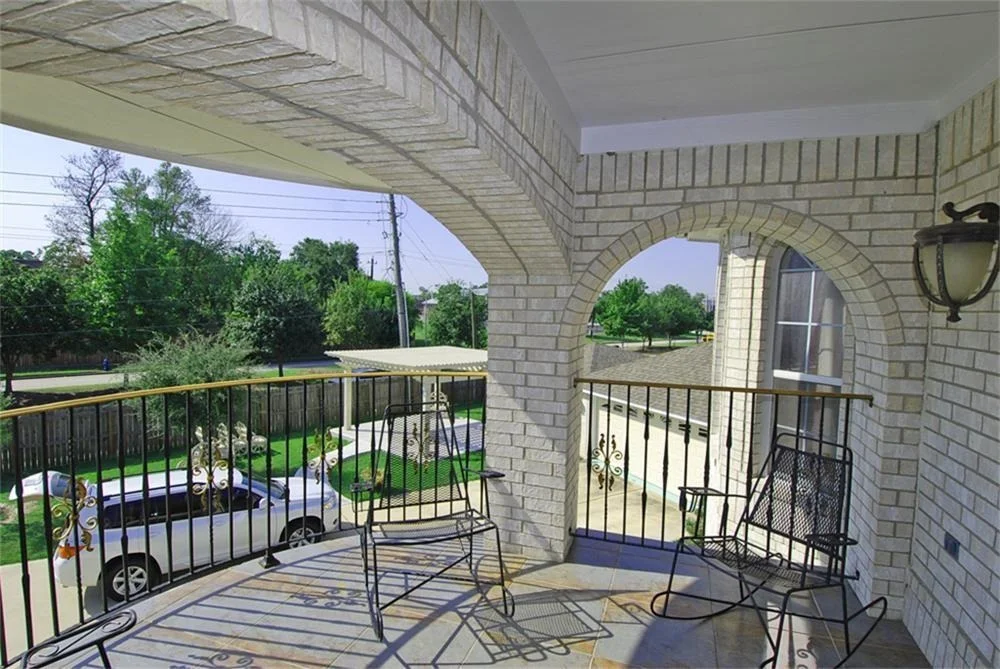 Photo of 3950 Victory Drive