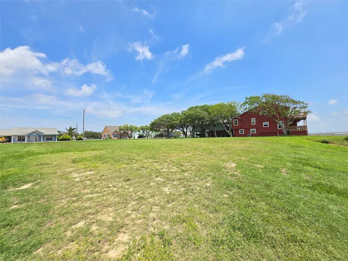 Photo of 1664 W Bayshore Drive