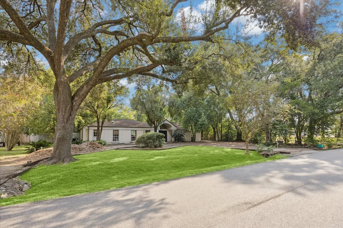 Photo of 9253 Elizabeth Road