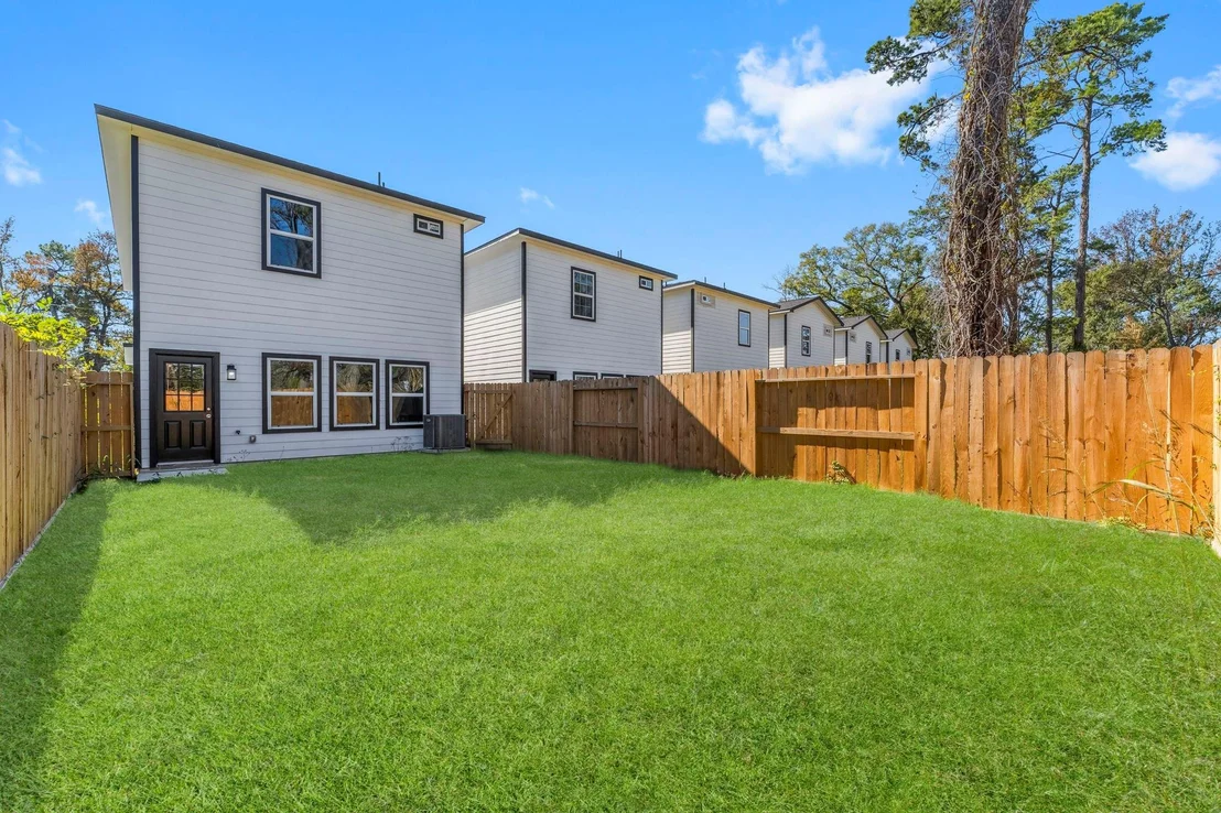 Photo of 8161 Crestview Drive