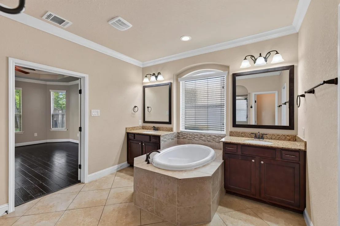 Photo of 31 Whispering Thicket Place