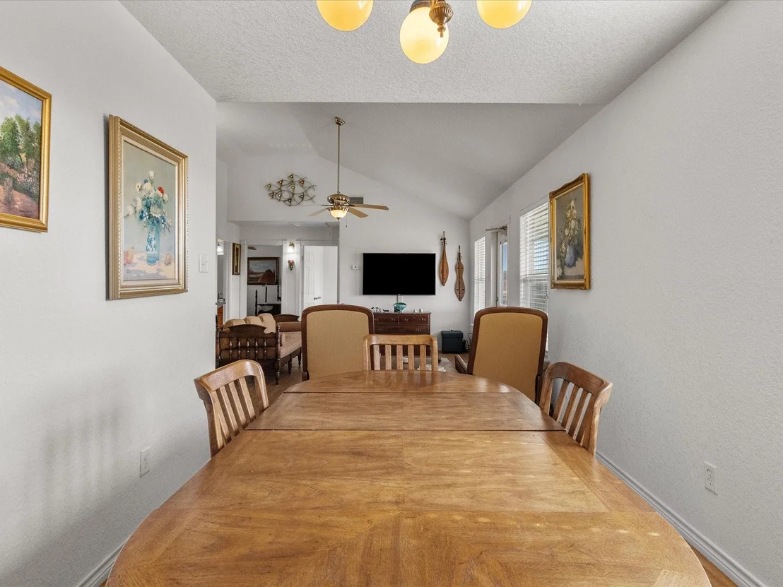 Photo of 1206 Middle Drive W