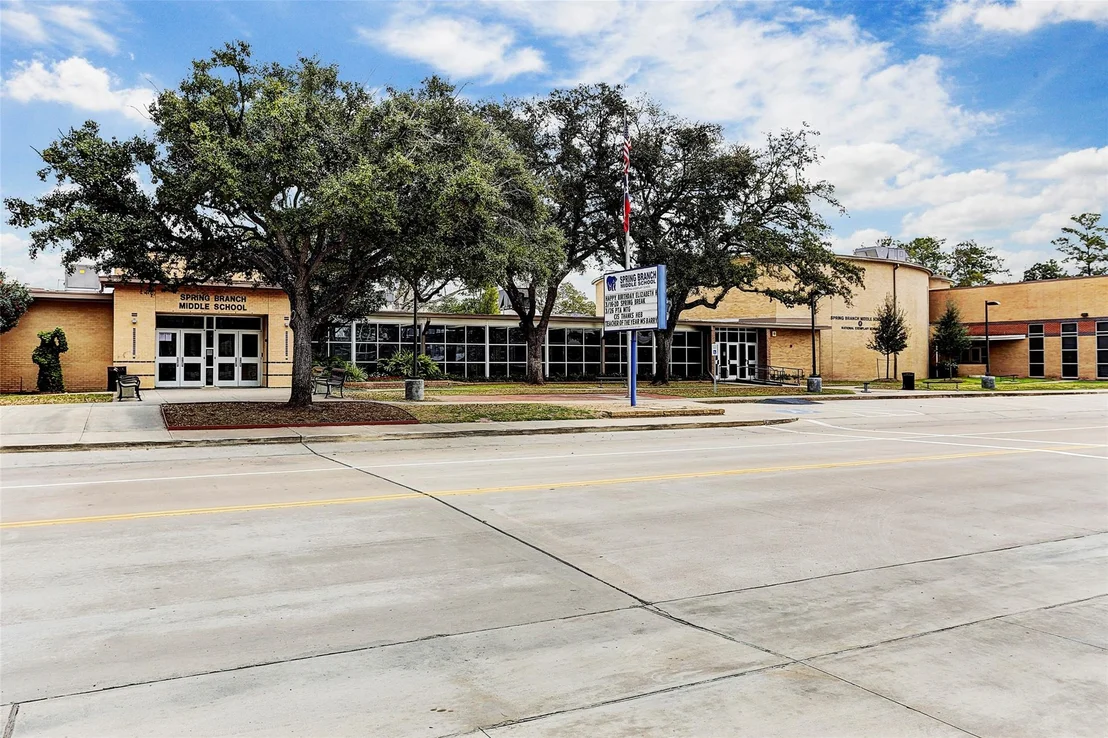 Photo of 1510 Longacre Drive