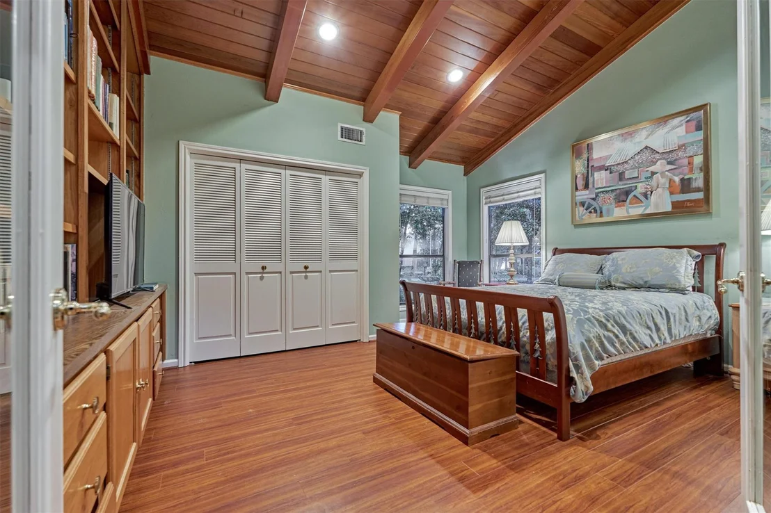 Photo of 1113 River Road