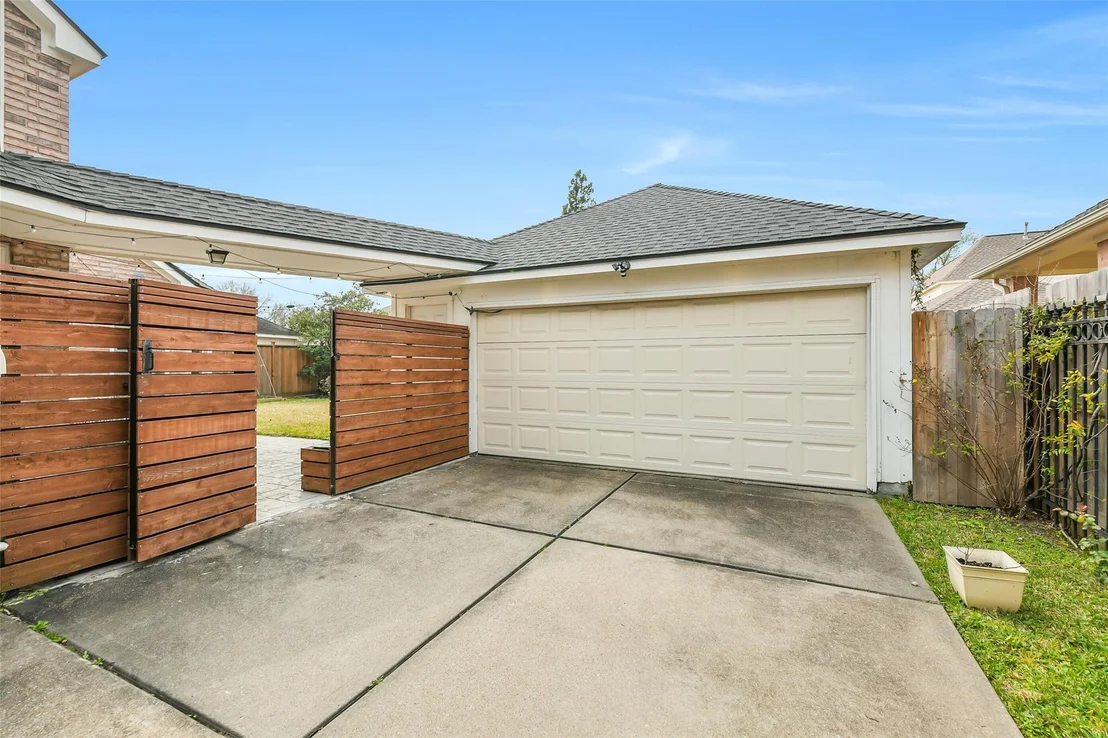 Photo of 3234 Shadowleaf Drive
