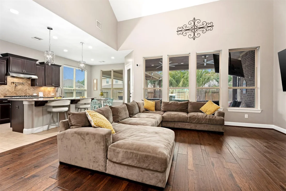 Photo of 9030 Lacombe Lane
