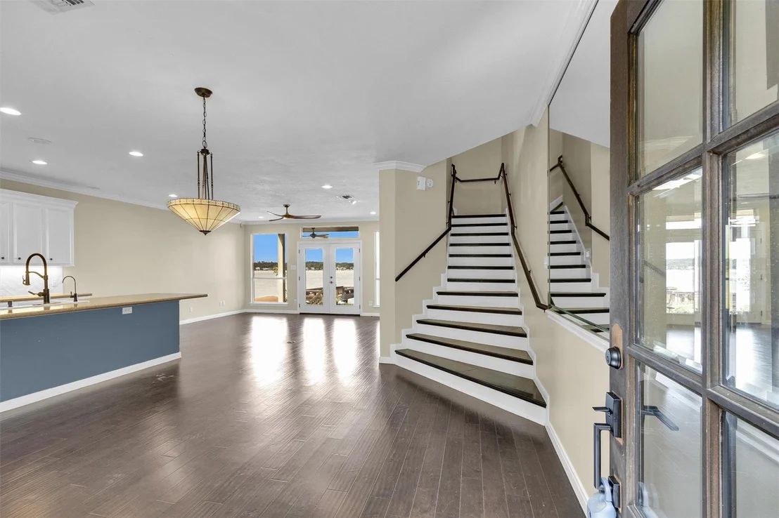 Photo of 1130 Lake View Drive