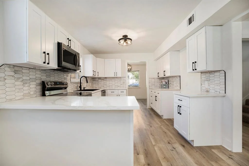 Photo of 223 Pin Oak Drive