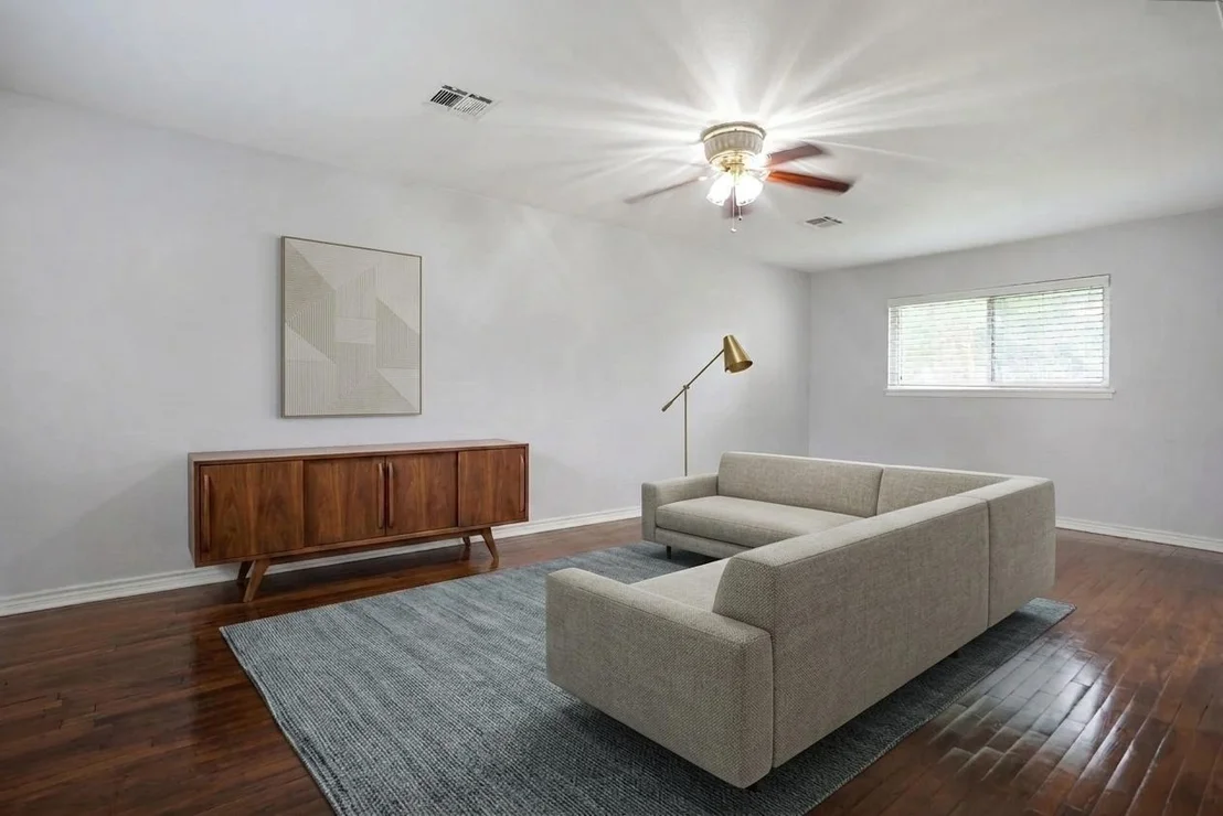 Photo of 10010 Westview Drive