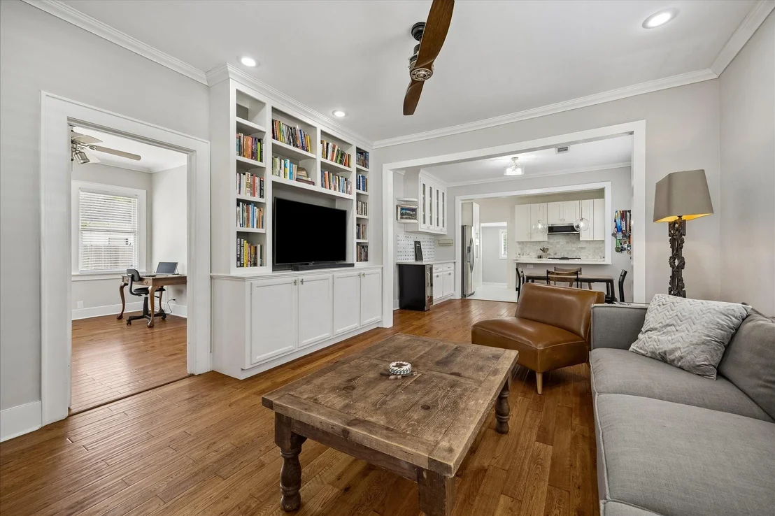 Photo of 2231 Singleton Street