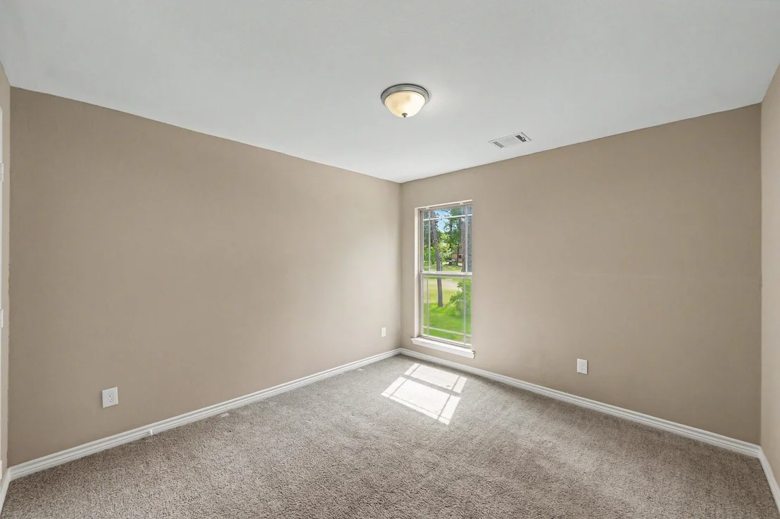 Photo of 15211 Jamaica Drive