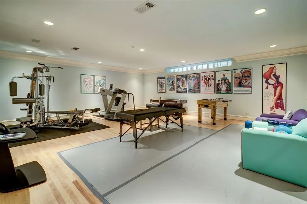 Photo of 324 Buckingham Drive