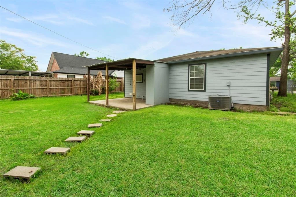Photo of 6023 Glen Lee Drive