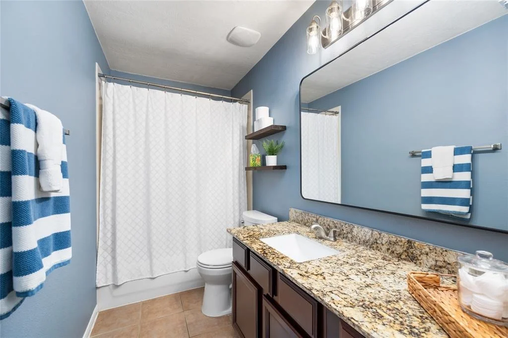 Photo of 21247 Albany Park Lane