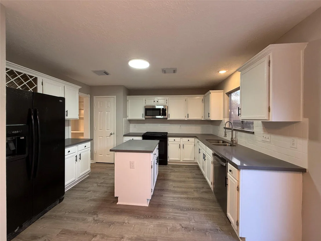 Photo of 3735 Landon Park Drive