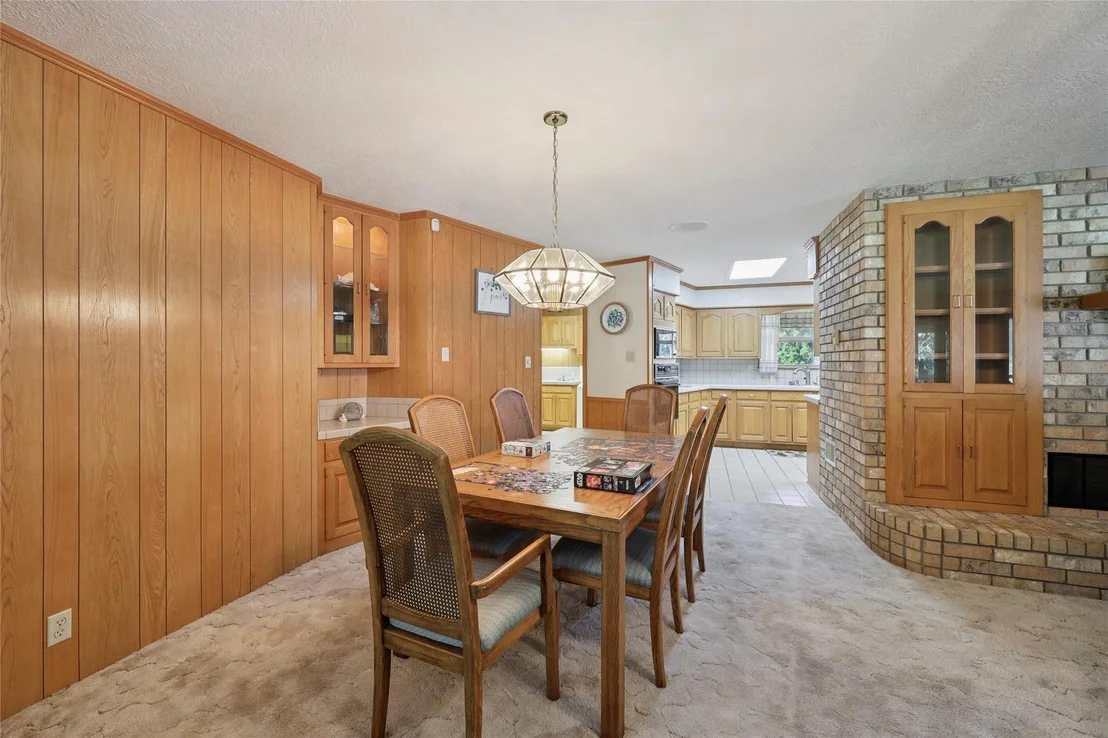 Photo of 220 Broadmoor