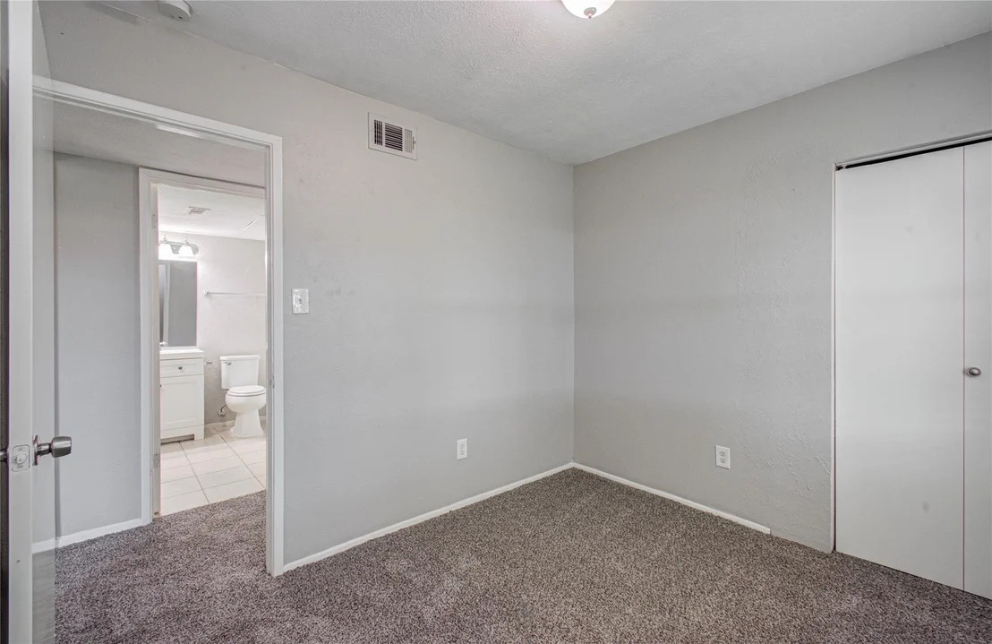 Photo of 24022 Four Sixes Lane