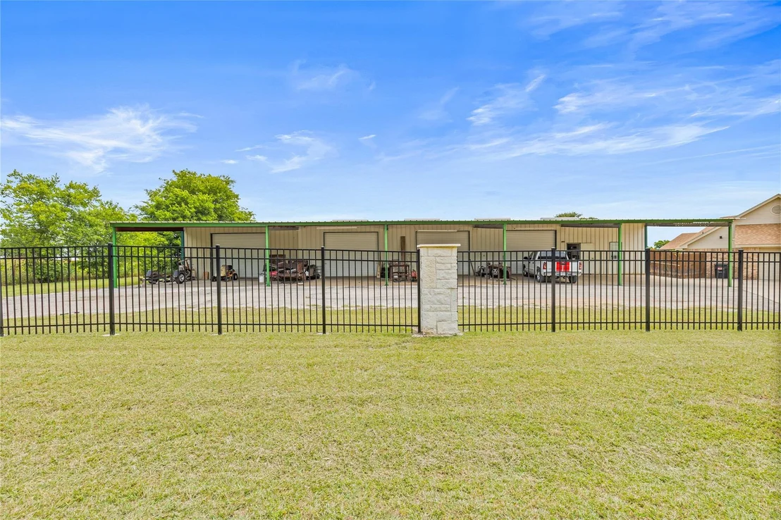 Photo of 414 County Road 437