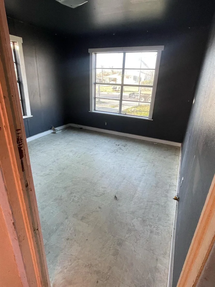 Photo of 614 Sunglo Drive