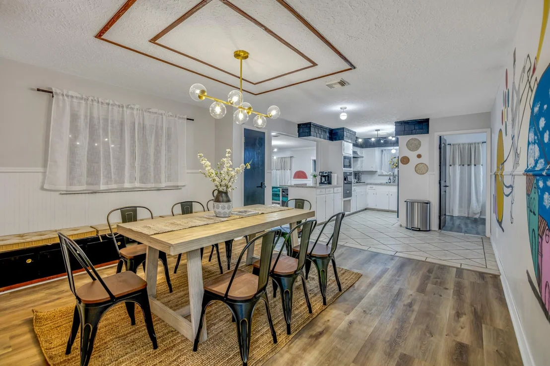 Photo of 2608 Grape Lane