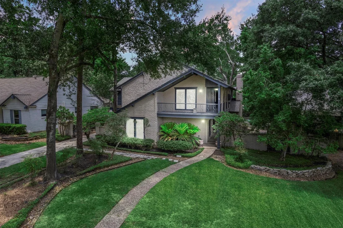 Photo of 6106 Larkmount Drive