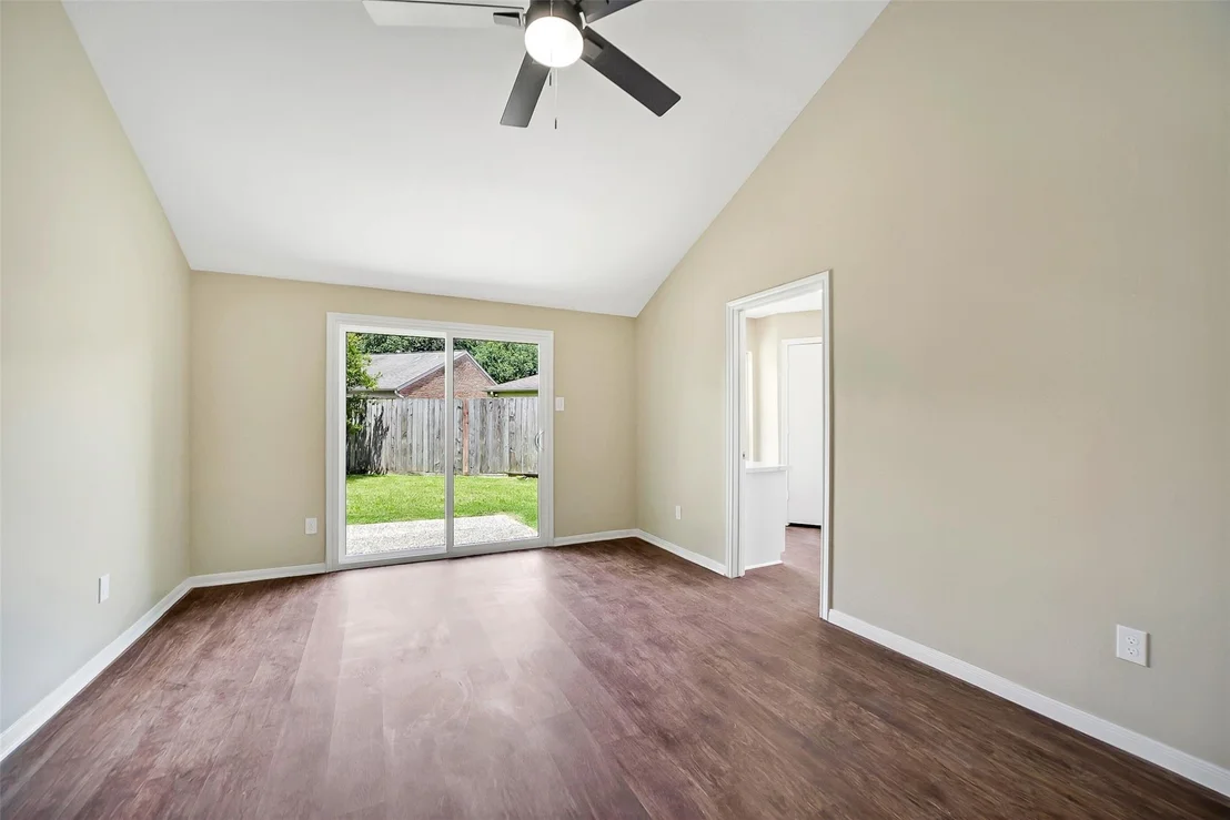 Photo of 2303 Willow Lake Drive