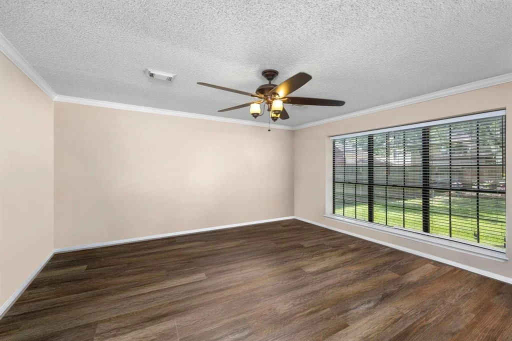 Photo of 22923 Provincial Boulevard