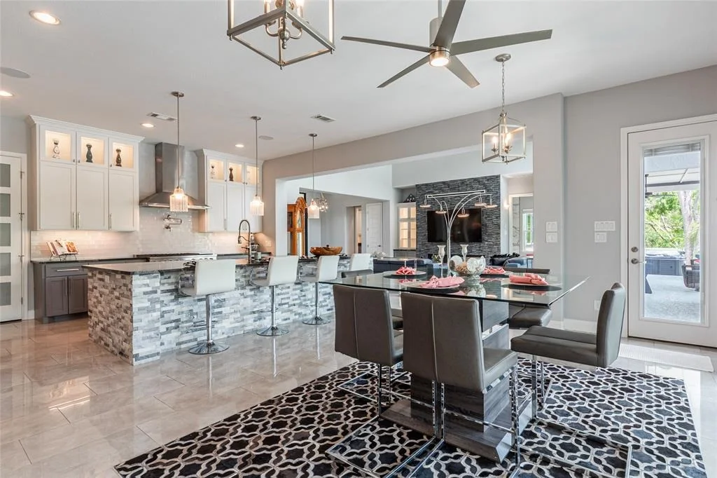 Photo of 5707 Windmill Lane